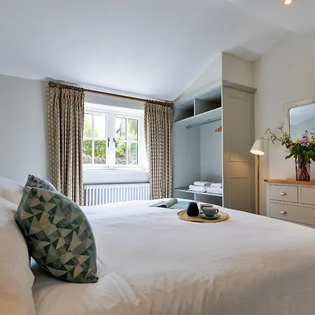 Finest Retreats - Cherry Nr Hall Grantley